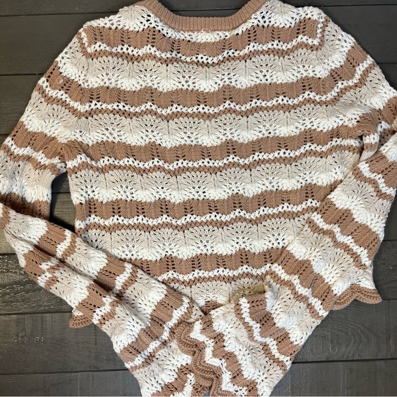 Brown and White Striped Sweater
Crocheted Knit Chunky Cottage Core Hippie Rose - Picture 1 of 4